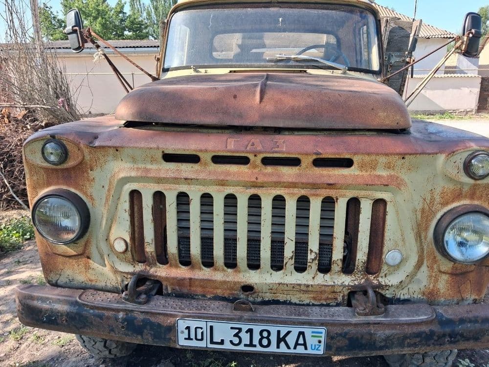 Грузовая автомоболь ГАЗ 53 — 3