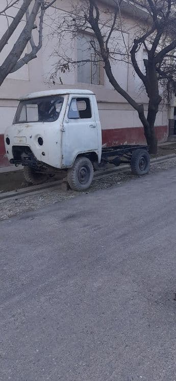 UAZ  bortlik 1990 yil — 2