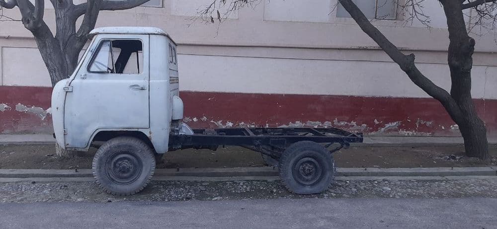UAZ  bortlik 1990 yil — 3