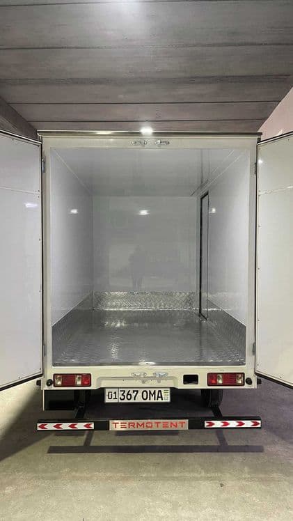 Izotermik furgon Changan T 3 — 3