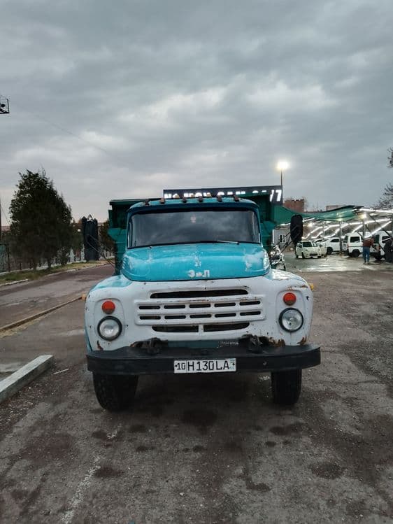 Zil 130 samosval — 1