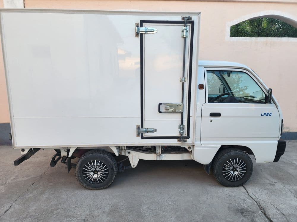 Labo 2023  uzimizni moshina — 2