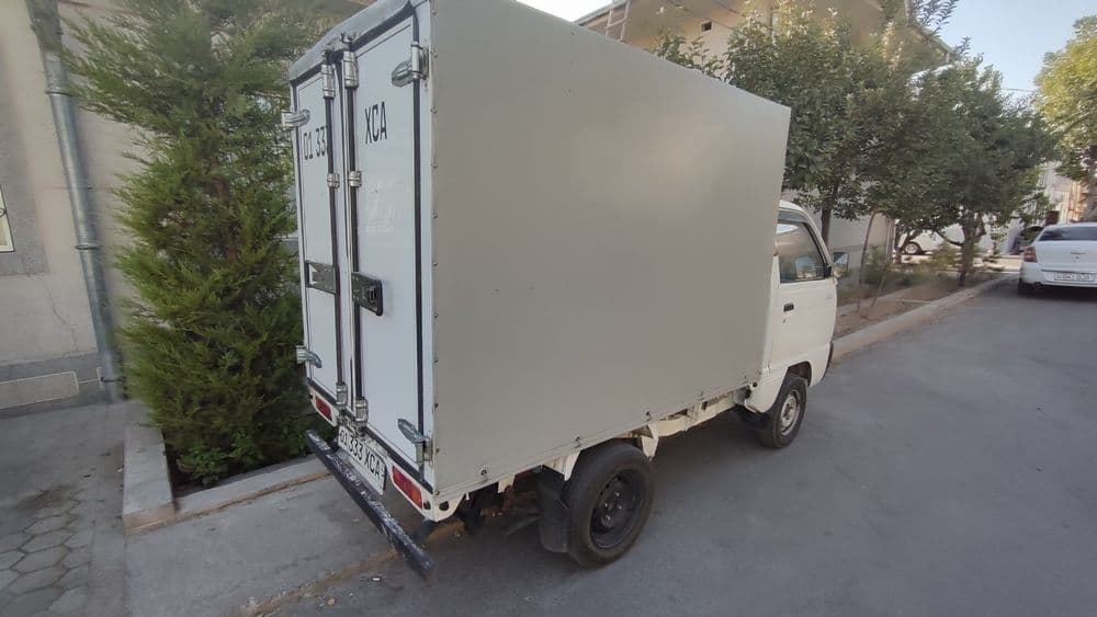 Labo 2022 toza holati zor. Tentli eshikli. — 2