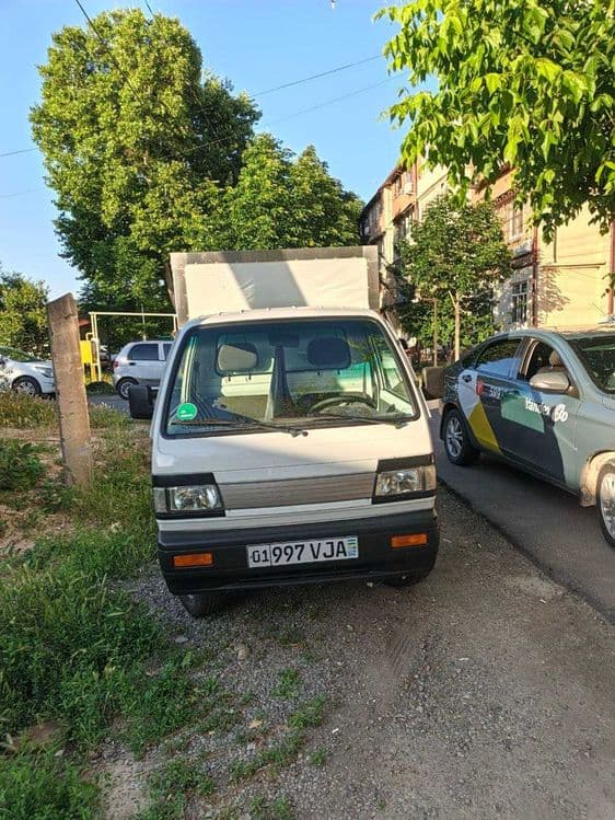 LABO 2024 metan gaz furgon 69 000 probeg — 2