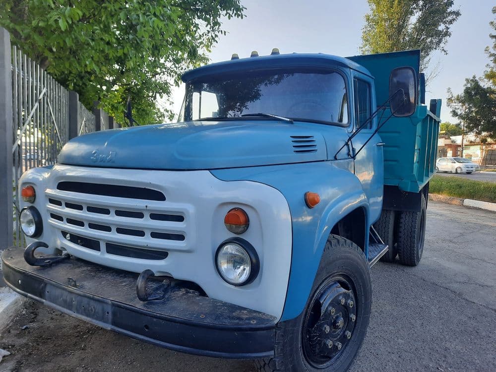 Zil  samosval 1990 yil — 5