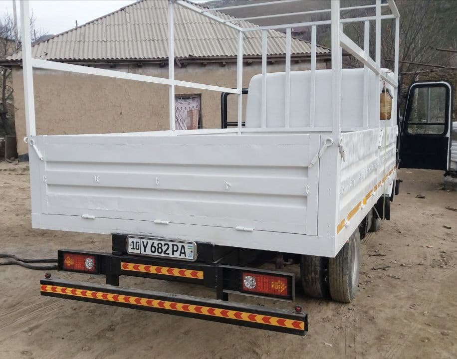 Isuzu tentovka 2003-yil barteram bor — 2