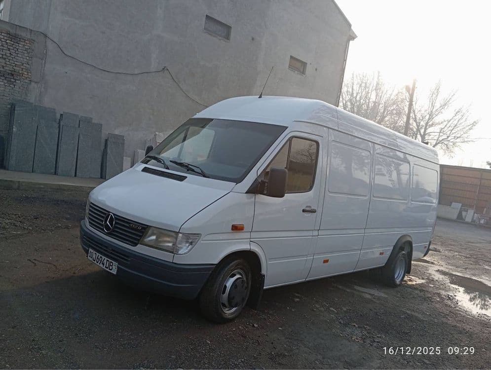 Mersedes Benz Sprinter — 3