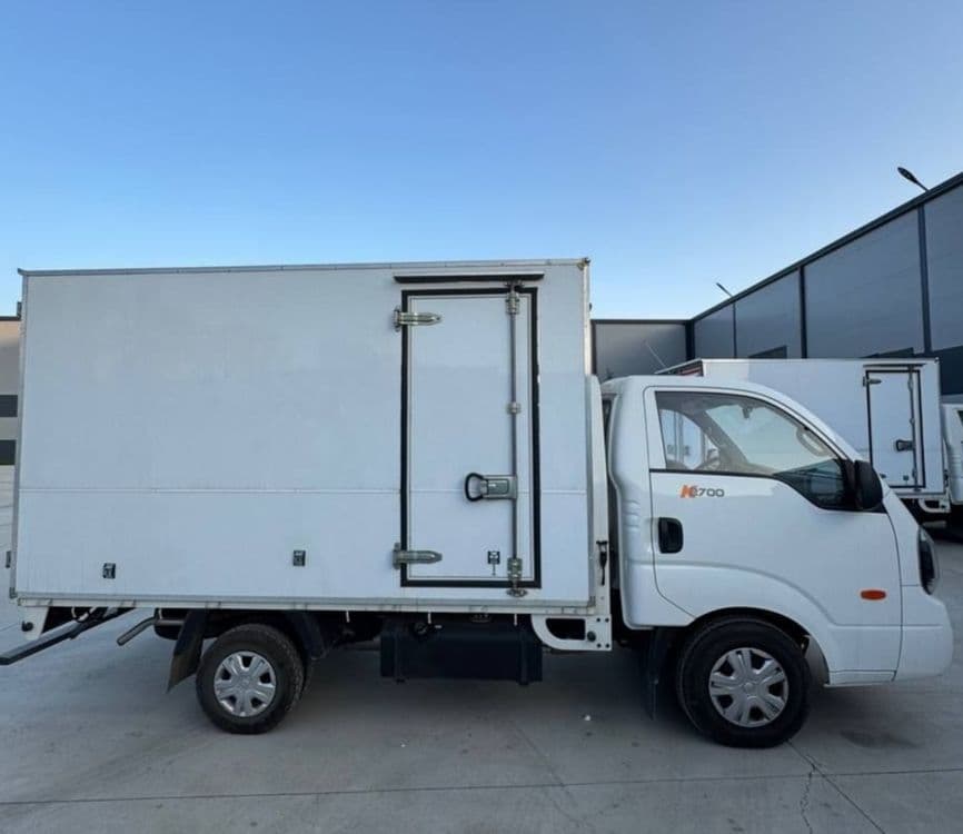 KIA bongo (K-2700) — 4