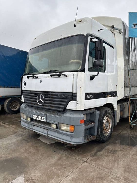 Тягач сотилади Mercedes-Benz Actros — 2