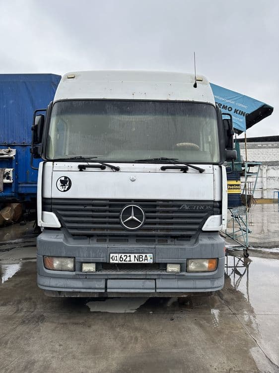 Тягач сотилади Mercedes-Benz Actros — 3