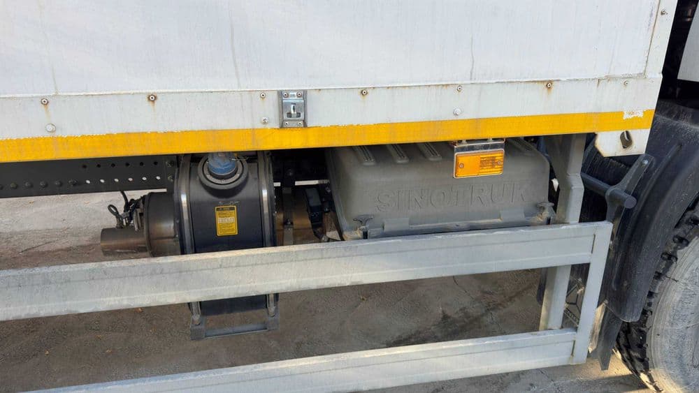 Sinotruk HOWO-V5X Avtofurgon Sotiladi yangi — 5