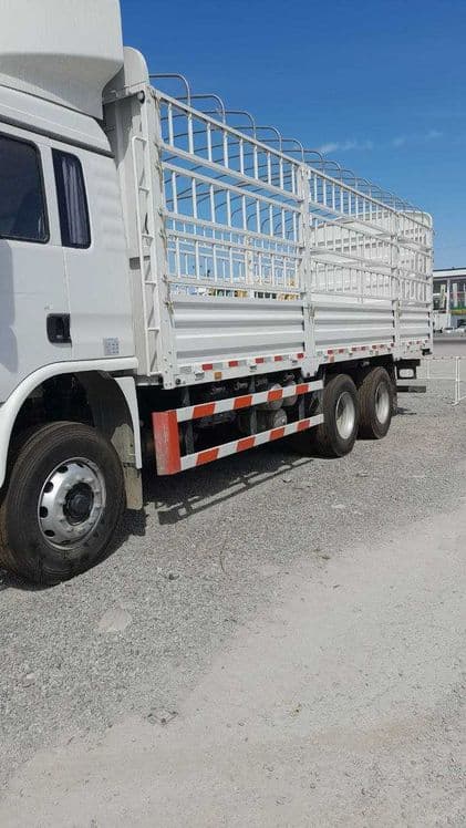 Тентовка SHACMAN L3000 МАН HOWO шошилинг сотувда — 3