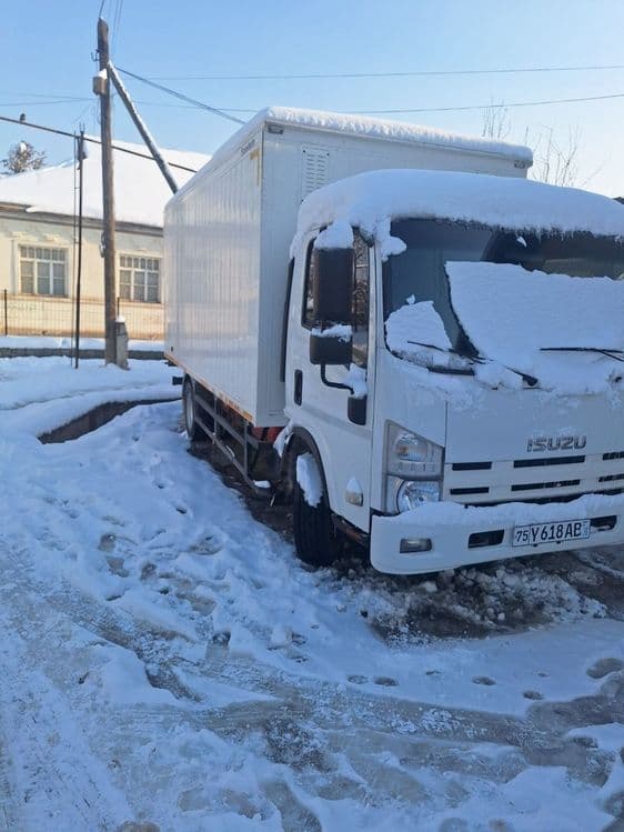Isuzu Yuk mashinasi — 6