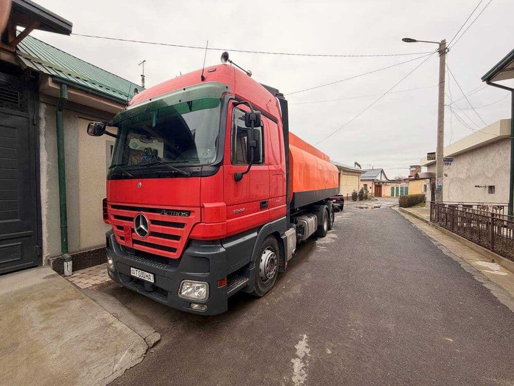 Mercedes-Benz Actros 1844 бензовоз — 2