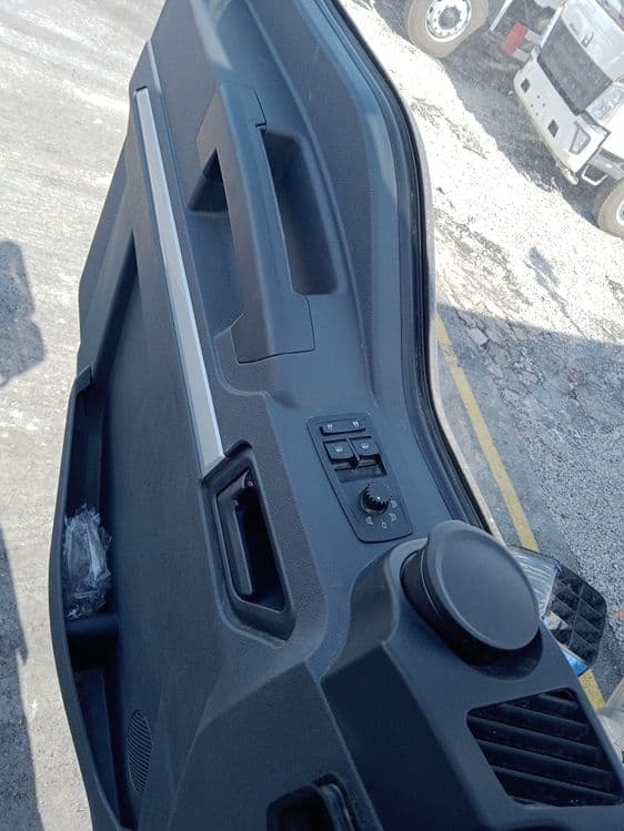 SHACMAN L3000 18 tonna — 3