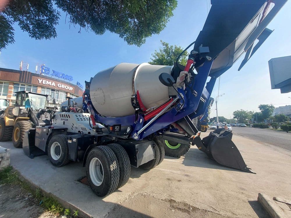 Автобетоносмеситель с самозагрузкой Carmix HK-5500  кармих 5,5 — 7