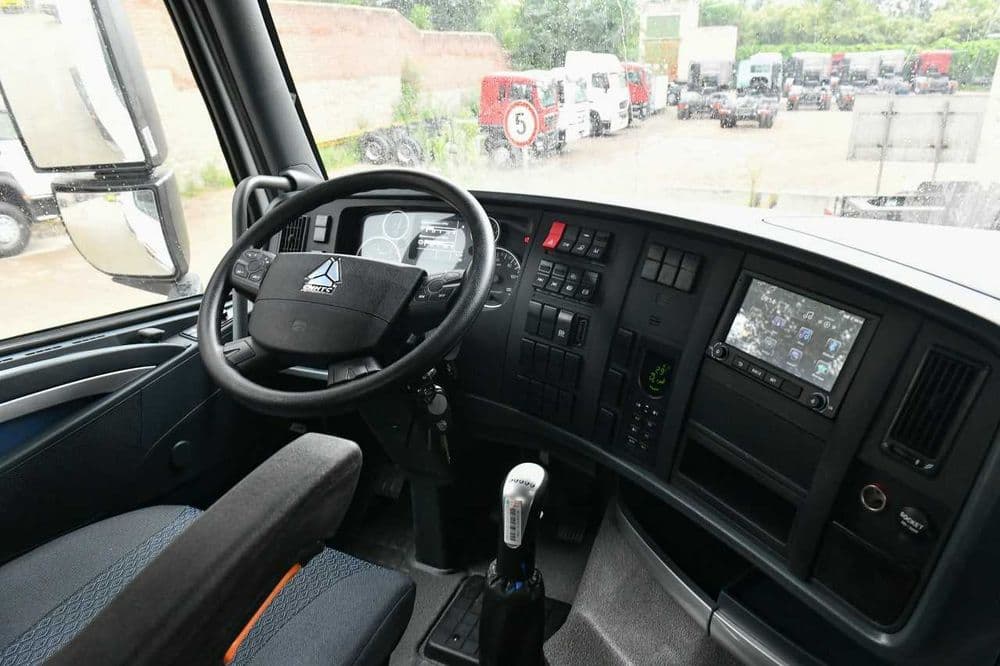 Седельный тягач SINOTRUK HOWO T7H — 7