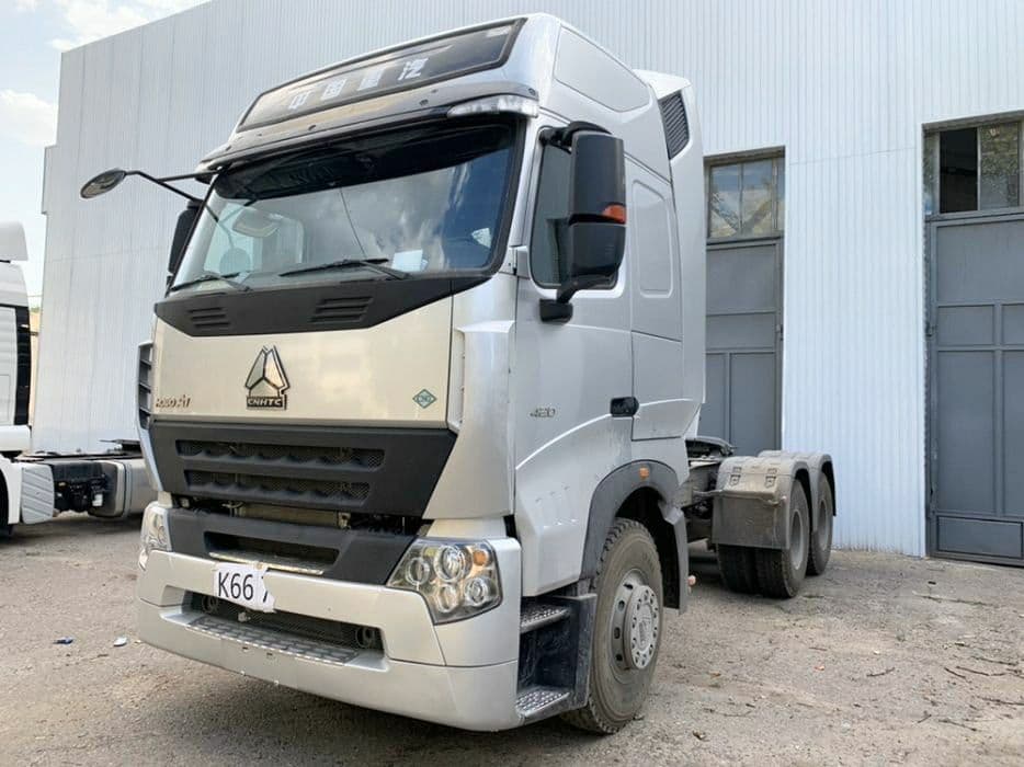 HOWO A7-G  CNG Тягач 6×4 — 4