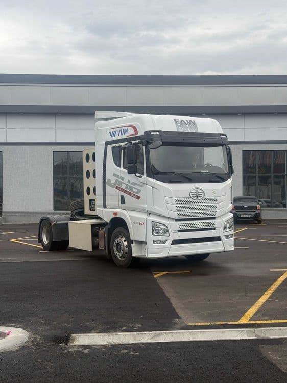 Сотувда мавжуд! Седельный тягач FAW JH6 CNG 4x2