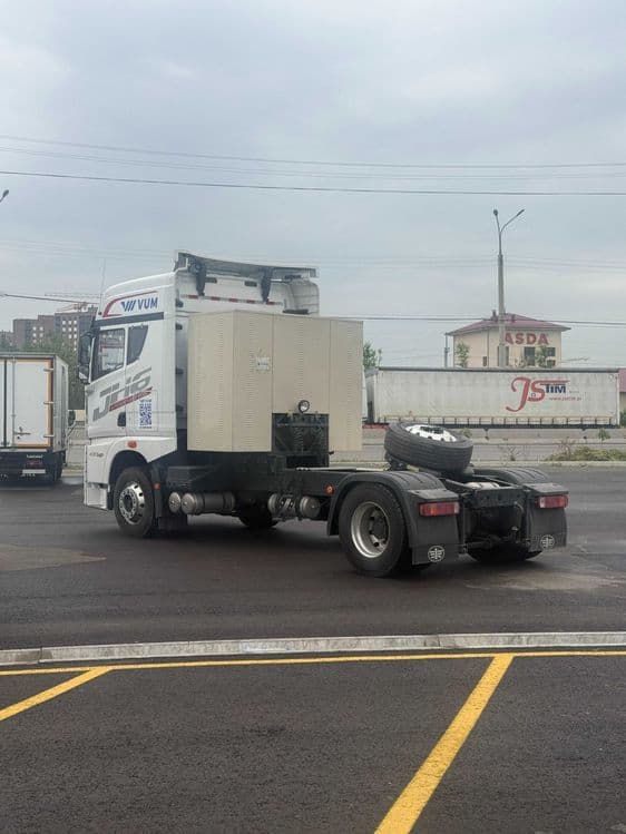 Сотувда мавжуд! Седельный тягач FAW JH6 CNG 4x2 — 5