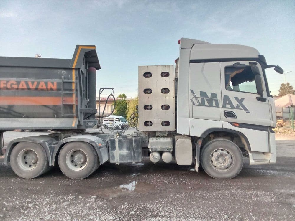 Тягач ХОWO MAX 2020й ва прицеп мегаван 2023й срочно сотилади