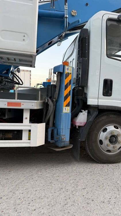 ISUZU Avtovishka Автовишка  33- metrlik — 3