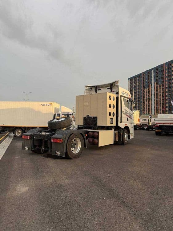 В наличии! Седельный тягач FAW JH6 4x2 CNG (на метане) — 7