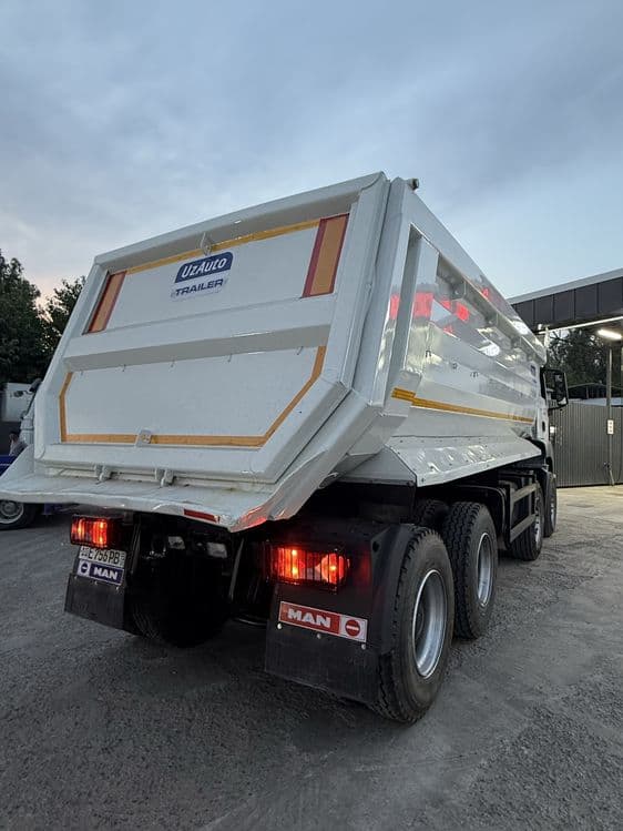 Man samasval 41400 yili 2015 — 2
