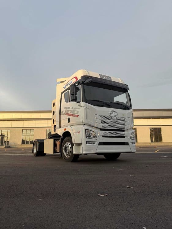 Тягач FAW JH6 (cng)