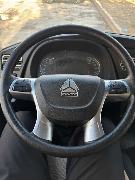 Sinotruk HOWO V5X avtorefrijerator (рефрижератор) — 4
