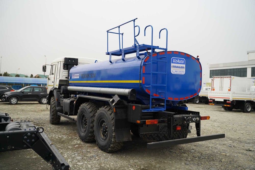 Автоцистерна водовоз для тех воды 10м3 на базе шасси КАМАЗ — 5