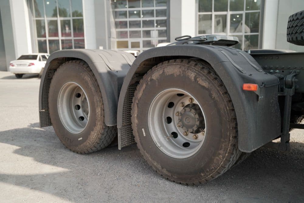 Тягач HOWO T7H в наличии! — 3
