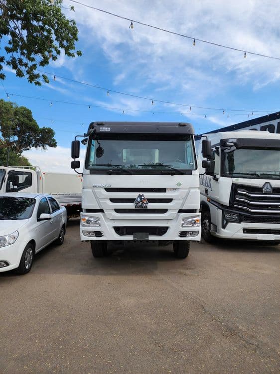 Автобетоносмеситель HOWO 6x4 CNG 2024 года — 2