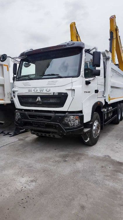 Самосвал Howo-T7S 6x4 - 25 т / 20 куб.м Sunhunk янги — 2