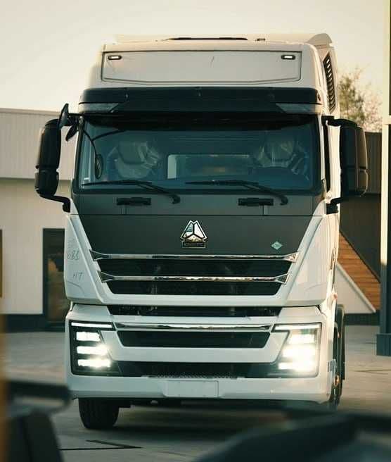 Тягач HOWO-T9H, CNG, 6×4, ZZ4257V384HE1CB — 1