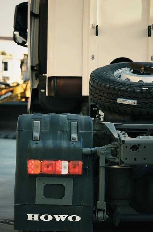 Тягач HOWO-T9H, CNG, 6×4, ZZ4257V384HE1CB — 2