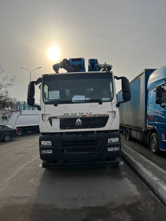 Автобетононасос марки JIUHE JH52 на шасси HOWO TX (52 метр) — 6