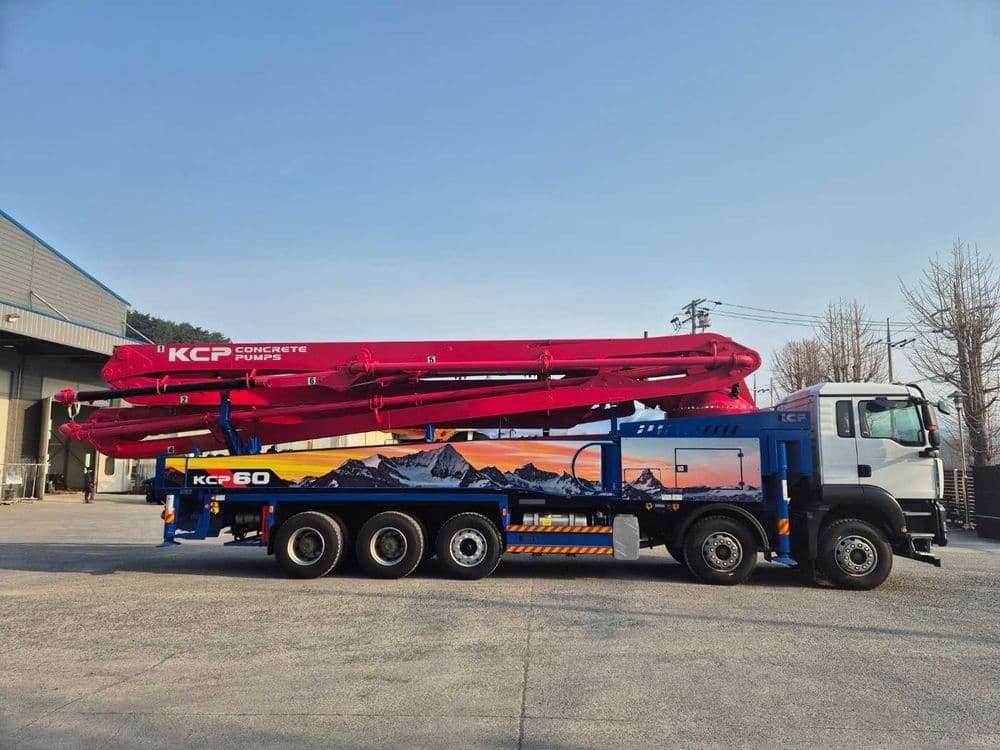 Автобетононасос KCP60 метр Шасси: SITRAK в НАЛИЧИИ — 1