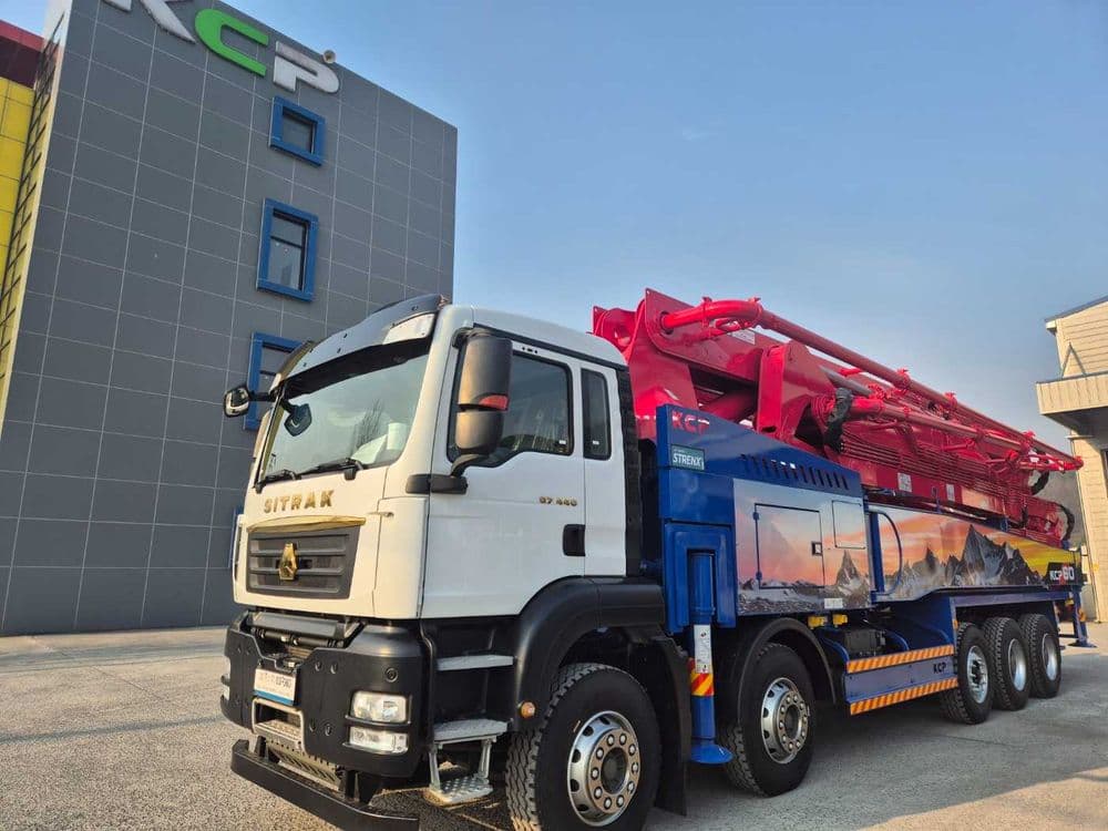 Автобетононасос KCP 60 метров на шасси HOWO SITRAK 10х4 — 6