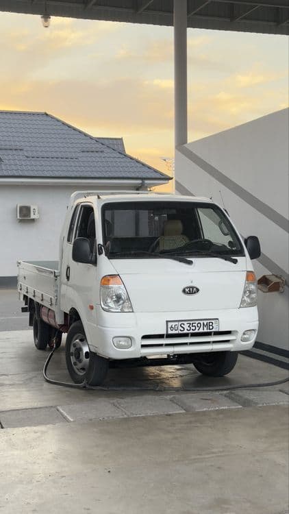 Kia bonga 1tona 200 Starex mator — 1
