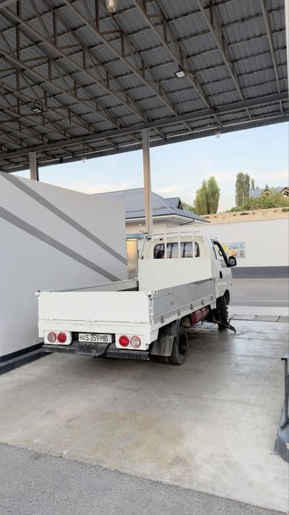 Kia bonga 1tona 200 Starex mator — 2
