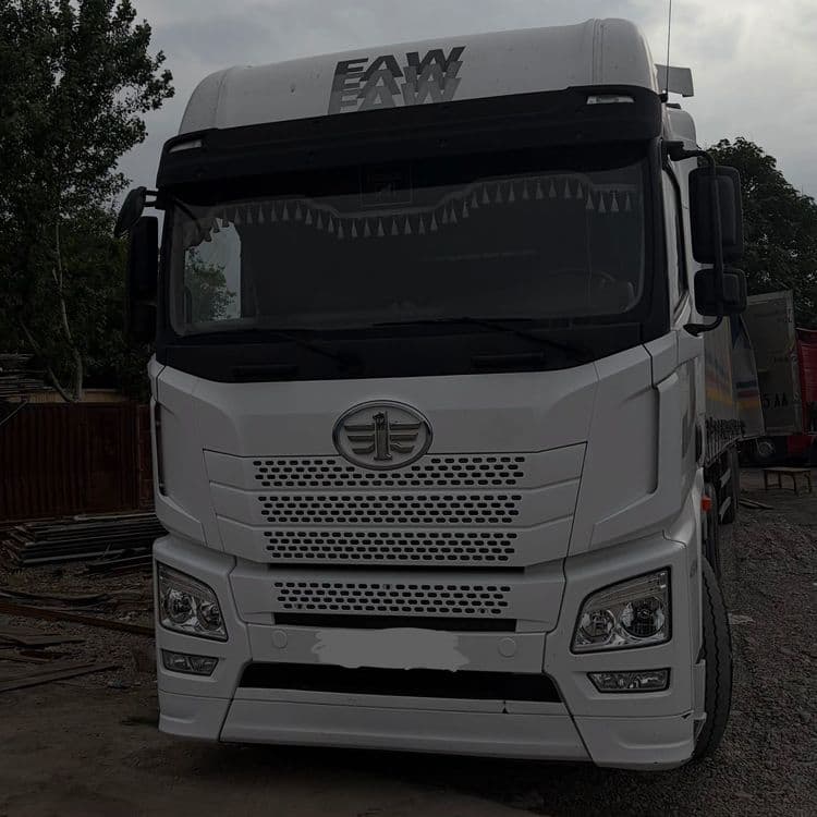 Седельный тягач FAW JH6-430 6x4 CNG (рессорный) — 2
