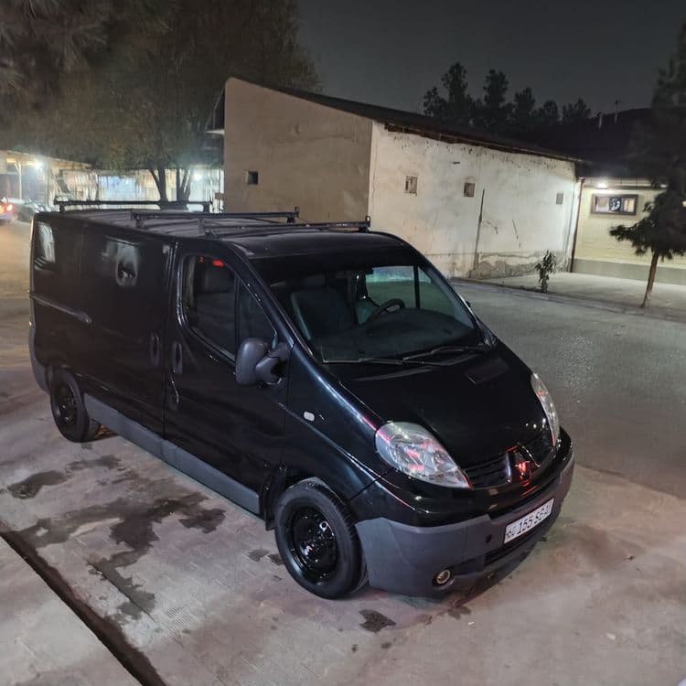 Renault Trafic 2010 — 2