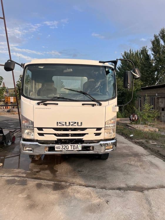 ISUZU Самосвал — 1