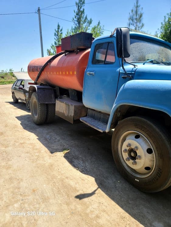 Gaz 53  benzavoz — 2