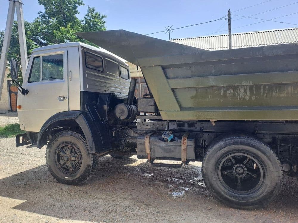 Kamaz sotiladi ramasi butun — 3