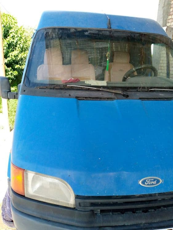 Ford 1992-yil ideal gaz bor — 4