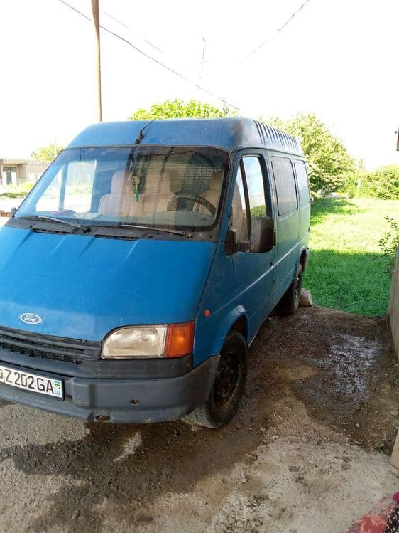 Ford 1992-yil ideal gaz bor — 6