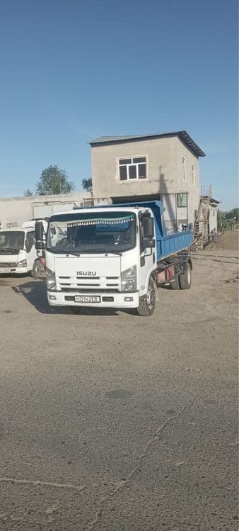 Isuzu avtobusdan taxlangan gruzavoy 2014 — 2