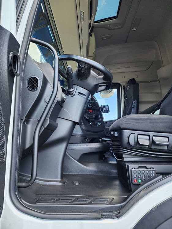 IVECO 460 talik 2018 yil 65.000 $ — 8